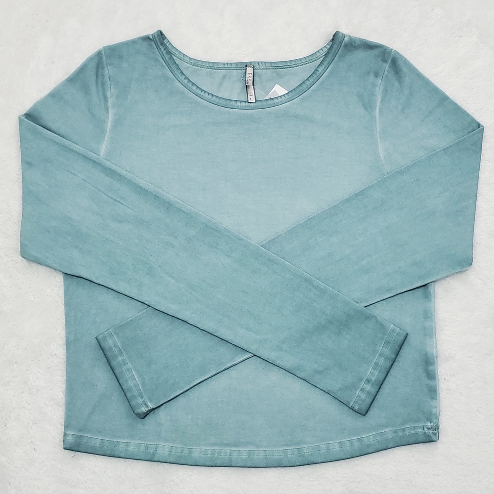 ♦️BKE Shimmer L/S Crop Top♦️